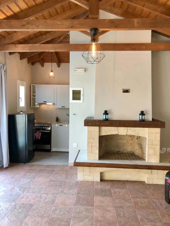 הוילה Posidhonía Sunlit Pool House מראה חיצוני תמונה