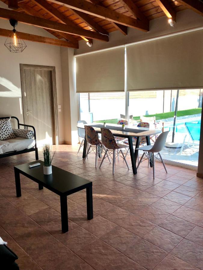 הוילה Posidhonía Sunlit Pool House מראה חיצוני תמונה