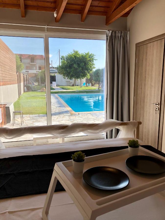 הוילה Posidhonía Sunlit Pool House מראה חיצוני תמונה