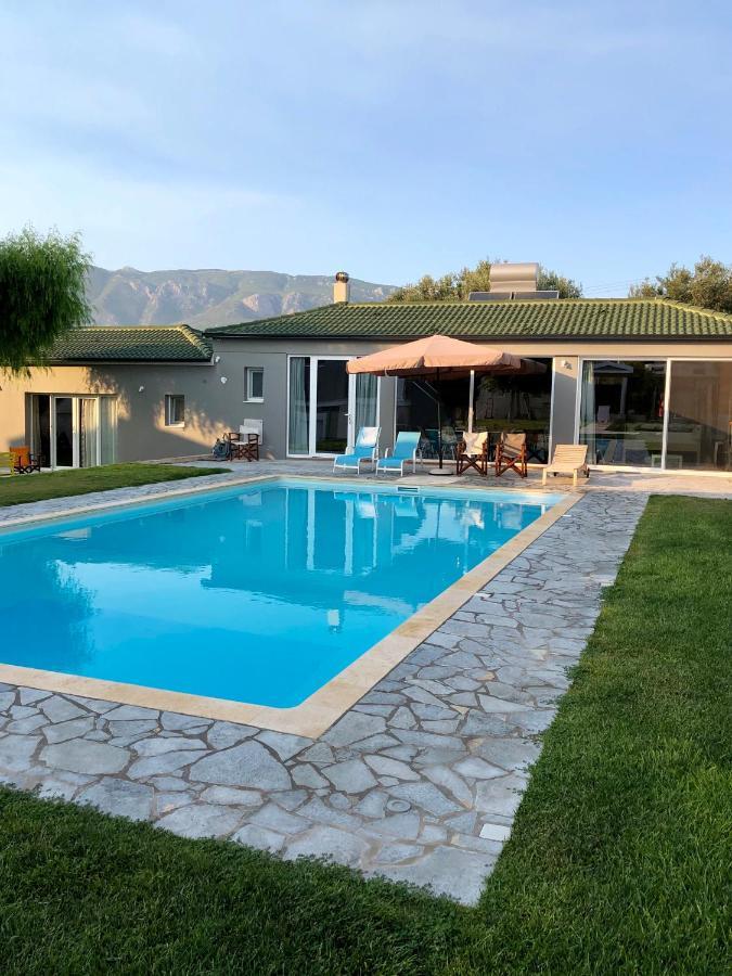 הוילה Posidhonía Sunlit Pool House מראה חיצוני תמונה