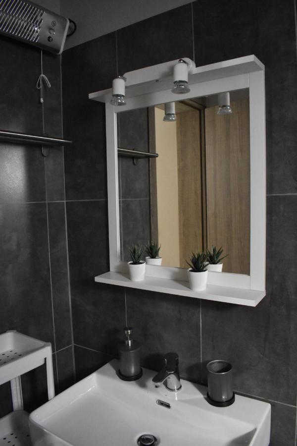 הוילה Posidhonía Sunlit Pool House מראה חיצוני תמונה